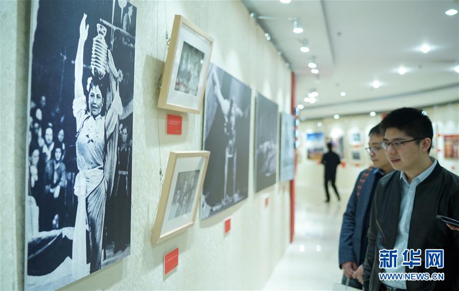 中國文聯知名老藝術家藝術成就展在京開幕