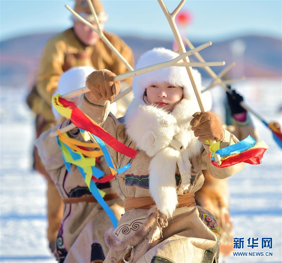 内蒙古：第四届鄂伦春冰雪“伊萨仁”开幕