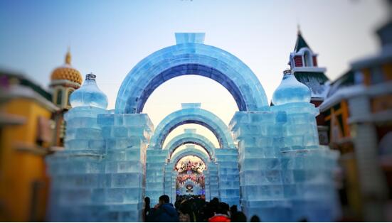 打造旅遊新地標 哈爾濱萬達冰燈大世界正式啟幕