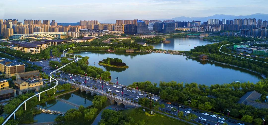 迈入曲江 既是大唐 曲江启动通易坊等区域建筑物外立面整治工作