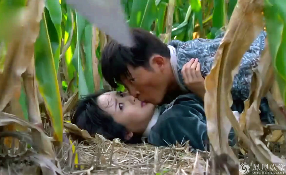 关晓彤六一晒大片 90后四小花旦出落成大美人