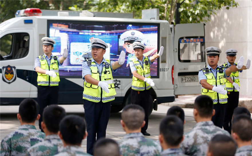 陕西澄城开展“庆八一 军警一家亲”主题活动