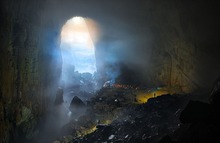 探访越南世界最大洞穴奇观