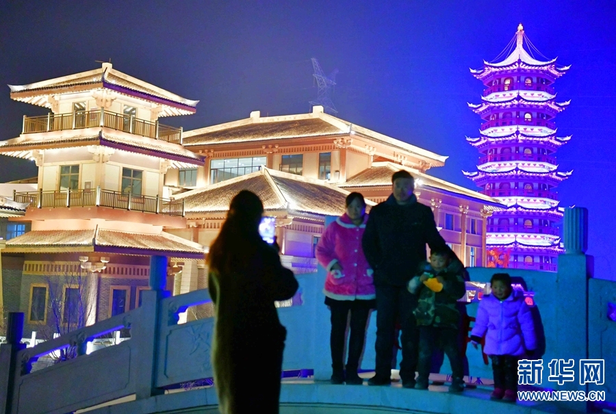 【轮播图】河南濮阳：濮水小镇夜景分外迷人