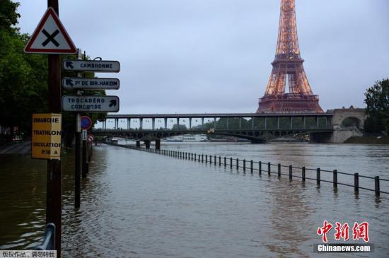 法国水灾：巴黎将关闭卢浮宫 将艺术品搬至高处