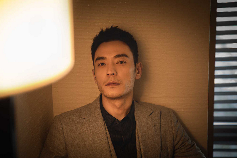 李光潔冬日寫真大片 精緻輪廓顯紳士質感