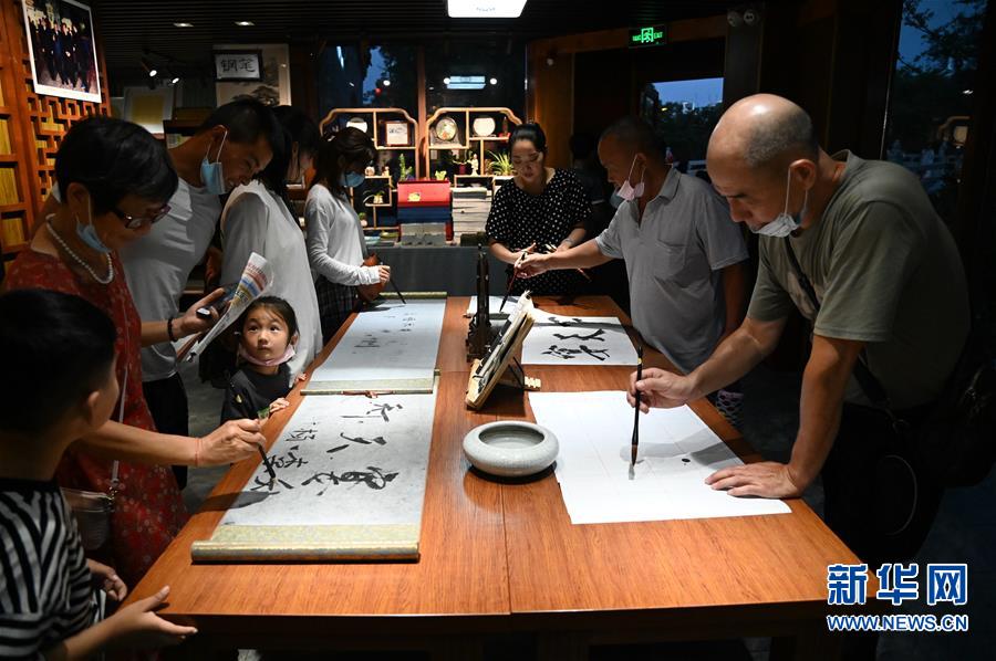 【城市遠洋】燈火闌珊煥生機——河南“休閒夜遊”激活消費市場掃描