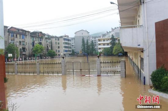 强降雨已致南方9省份160万人受灾 多地仍有大或暴雨