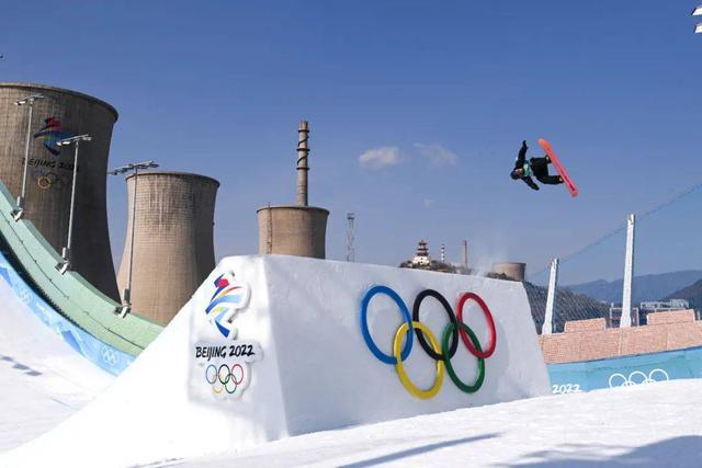 Dan wasan kasar Sin ya lashe lambar zinari a wasan zamiyar kankara ta Snowboard big air_fororder_b8014a90f603738d02dd76ea9af65358fa19ec5e