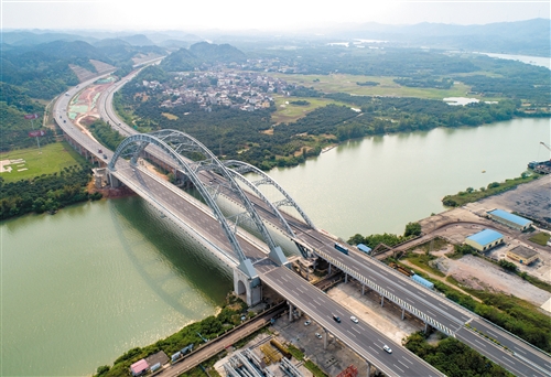 砥礪前行守初心 春華秋實顯崢嶸