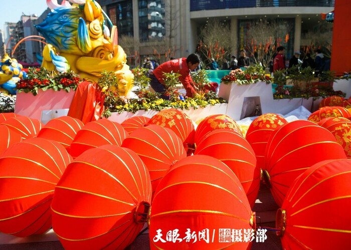 원소절을 맞은 귀양의 명절 분위기_fororder_rBABCWIK91-ACLaPAAAAAAAAAAA182.1600x1139.750x534