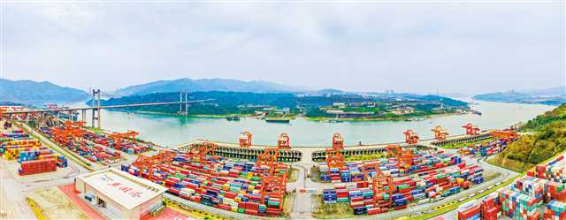 【城市遠洋】重慶：果園港集裝箱吞吐量創新高