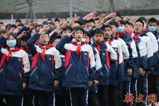 青春正当时一起向未来重庆七中举行20212022学年下期开学典礼