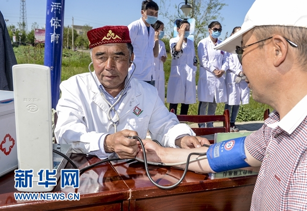 小善大爱情暖天山——新疆昌吉回族自治州开展全民公益活动纪实