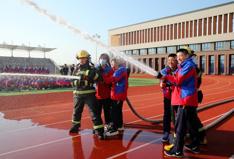 西咸新区泾河新城：消防进校园 安全记心间_fororder_微信图片_20220222163459