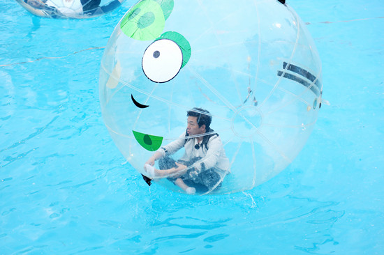 《极限挑战》“坏叔叔”黄渤展呆萌一面