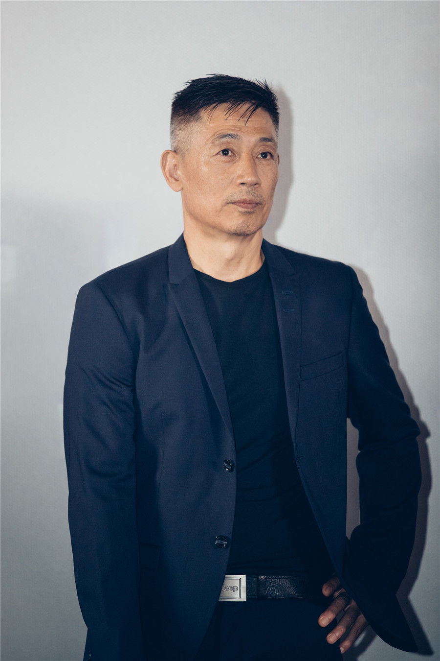 《上海堡垒》首映 导演滕华涛:黑暗中摸索 六年磨一剑