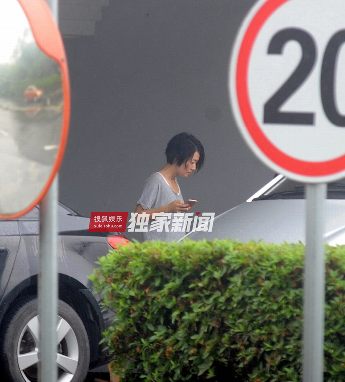 独家:文马夫妇新戏热拍 马司令军容装扮帅气