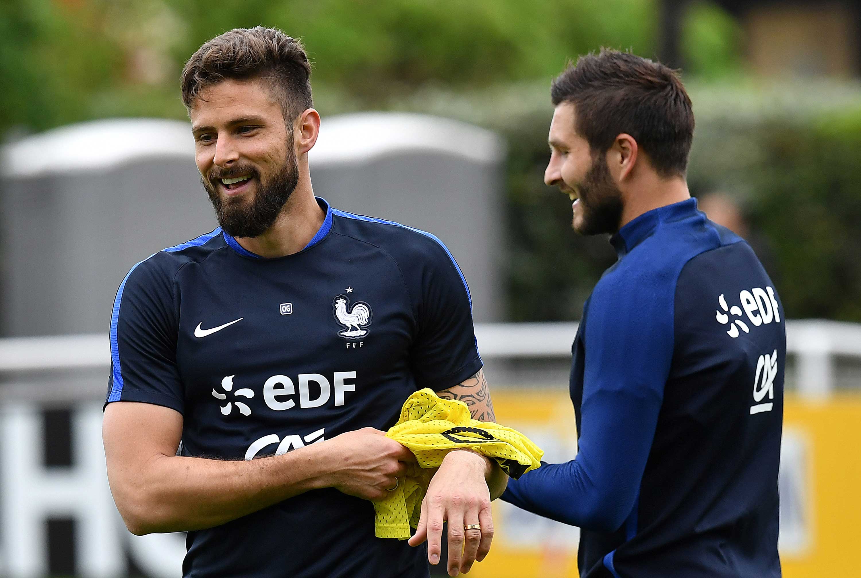 法国陷王朝到堕落死循环 谁来解开这道难题? 法国陷王朝到堕落死循环 谁来解开这道难题?