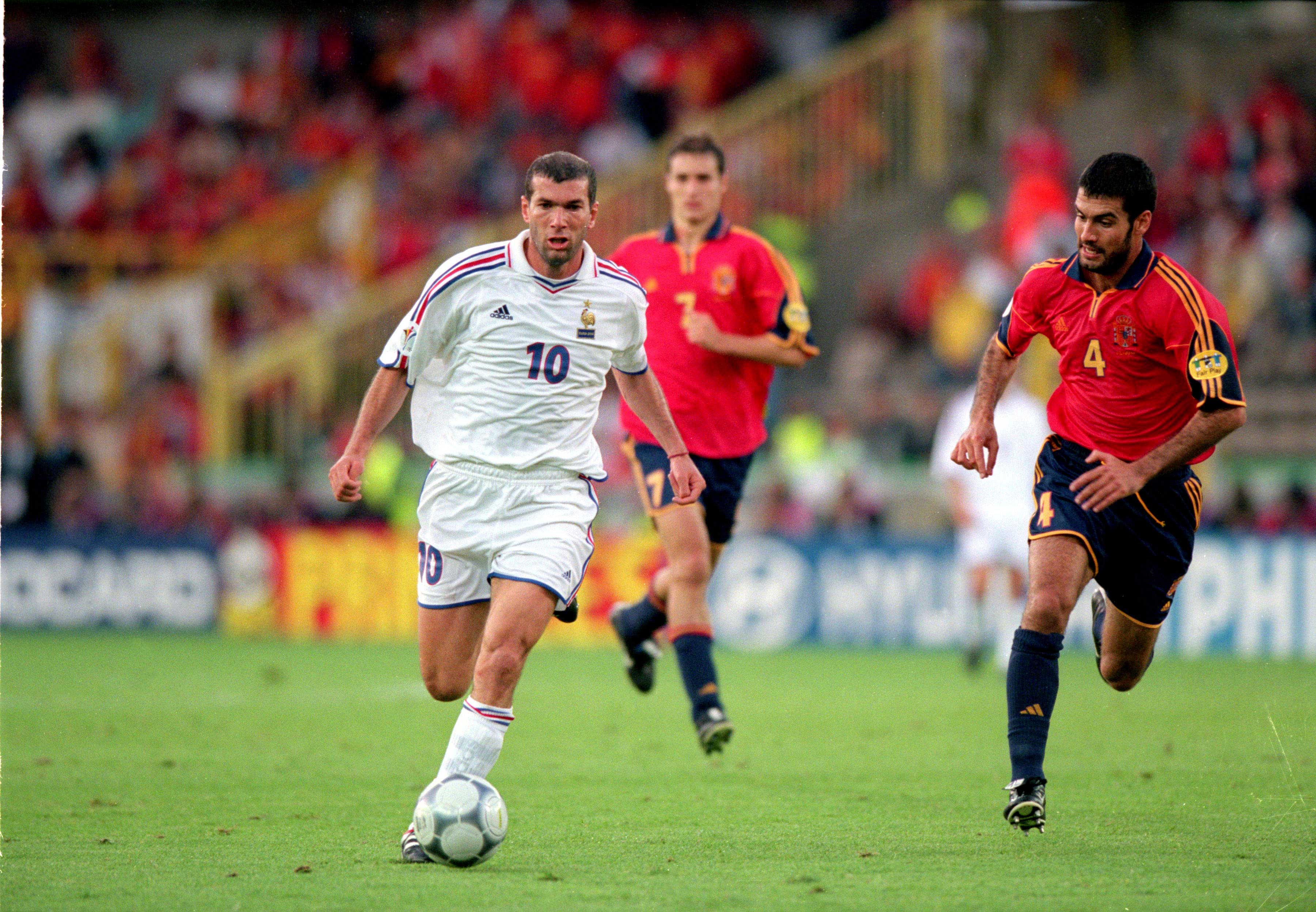 法国陷王朝到堕落死循环 谁来解开这道难题? 法国陷王朝到堕落死循环 谁来解开这道难题?