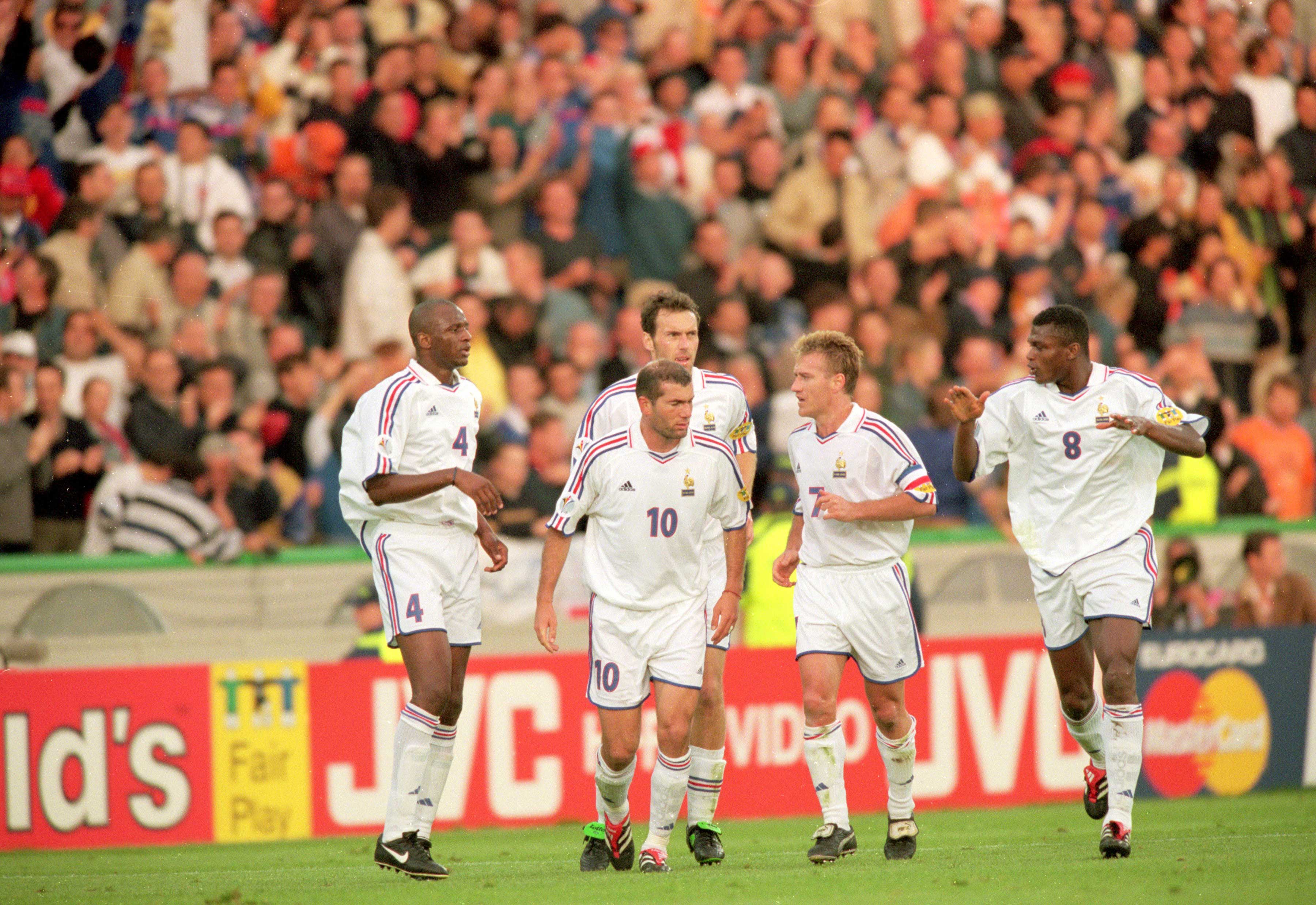 法国陷王朝到堕落死循环 谁来解开这道难题? 法国陷王朝到堕落死循环 谁来解开这道难题?