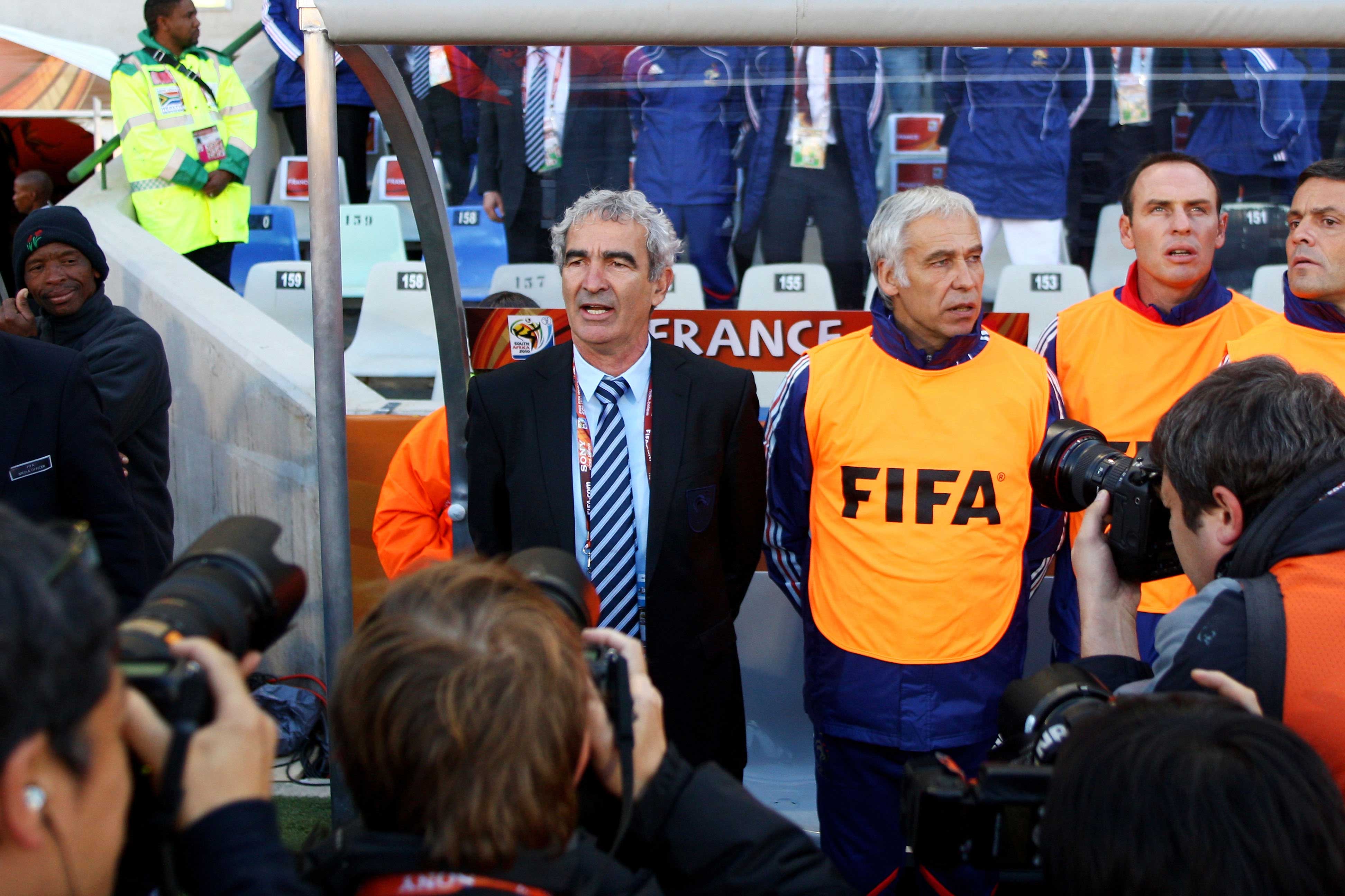 法国陷王朝到堕落死循环 谁来解开这道难题? 法国陷王朝到堕落死循环 谁来解开这道难题?