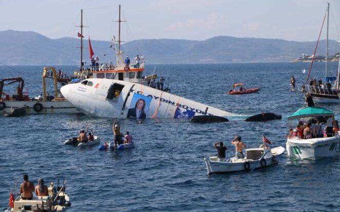 土耳其在愛琴海沉落大型噴氣式飛機吸引遊客（圖）