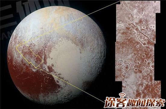 如此低温的环境造就了冥王星这个大冰疙瘩。冥王星最引人注目的特点是突起形成数百米高的冰川,当然其中不全是冰物质,还有冰冻状态的甲烷等。科学家也证实,冥王星上存在水冰物质,观测表明Nix和Hydra冥王星的两个卫星也覆盖着水冰。
新视野号探测器的数据显示,冥王星上的冰川度达到数公里,是一个极为寒冷的世界,纵深达到600多公里,如此宏伟的冰川只能在冥王星上才能看到。