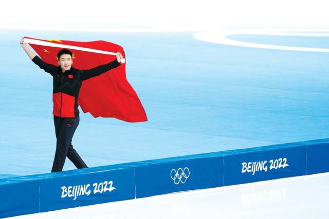 ທ້າວກ່າວຖິງຢວີ ໄດ້ຫຼຽນຄຳໃນການແຂ່ງຂັນສະເກັດຄວາມໄວເພດຊາຍ 500 ແມັດ, ທັງໄດ້ທຳລາຍສະຖິຕິຂອງງານກິລາໂອລິມປິກລະດູໜາວ_fororder_3b87e950352ac65cc1936e878a97531892138a1b