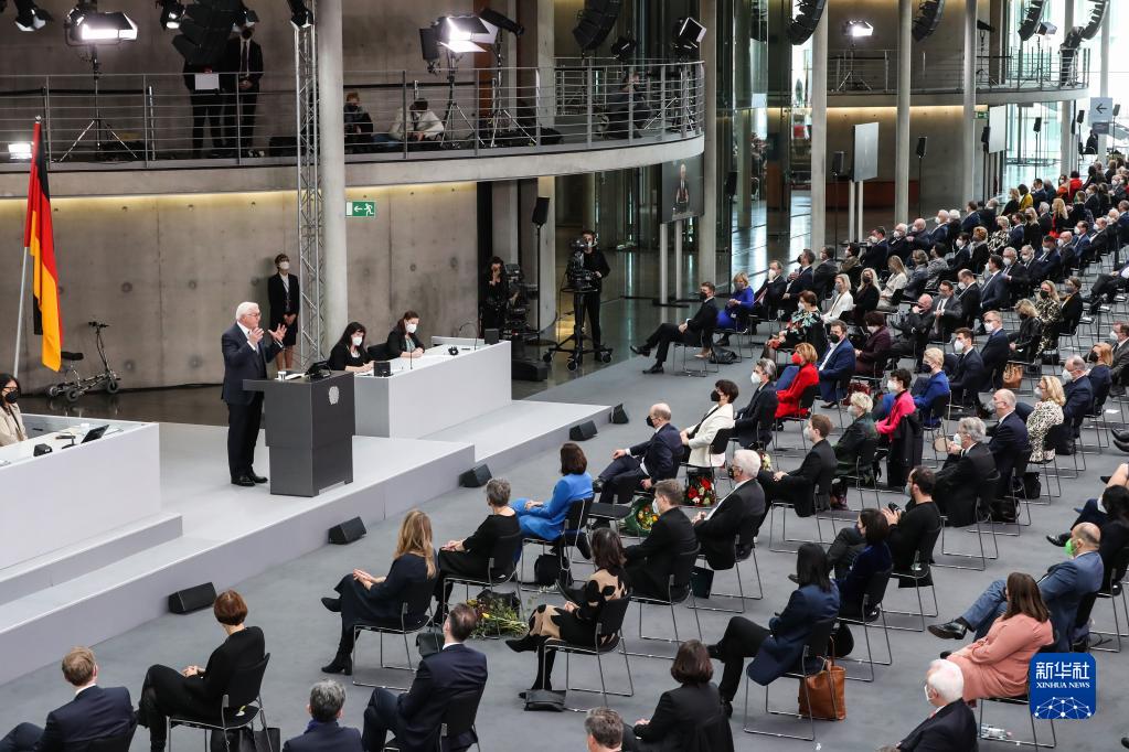 施泰因迈尔连任德国联邦总统