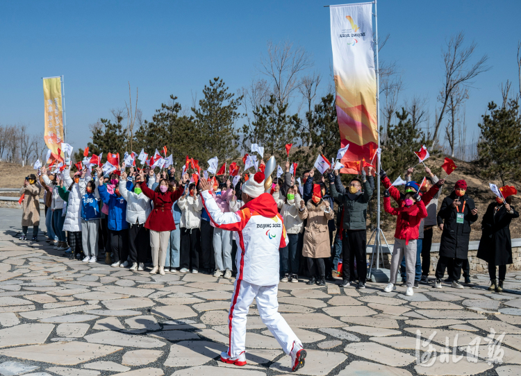 北京冬残奥会火炬在张家口赛区传递