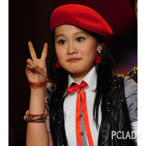 娱乐  之前的妞妞长这样,自小能歌善舞,有表演天赋,8岁时首次在辽视