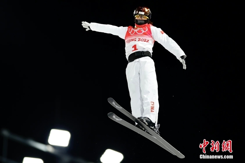 ’Yar wasan kasar Sin Xu Mengtao ta lashe lambar zinare a wasan Freestyle Skiing_fororder_8c56e3fb5be44f0cadac3c6292bf12ac