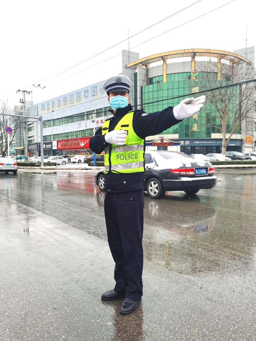 （原创）风雪来袭，黄骅公安以雪为令保道路畅通，护百姓平安_fororder_1
