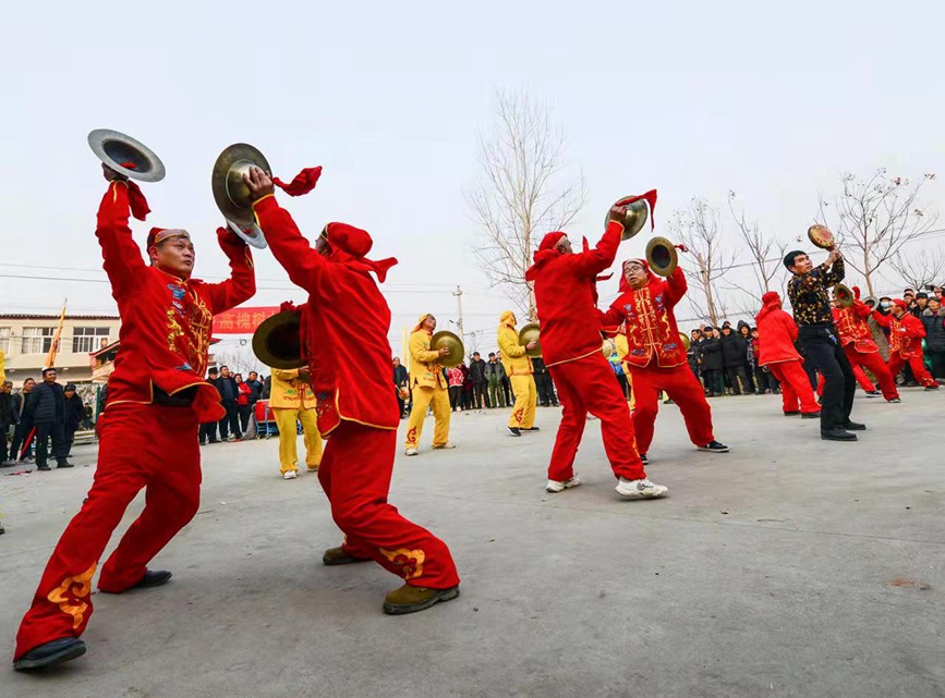 锣鼓喧天的喧图片