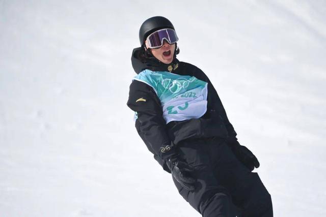 Dan wasan kasar Sin ya lashe lambar zinari a wasan zamiyar kankara ta Snowboard big air_fororder_35a85edf8db1cb13e1bbf93df9b9b54790584bc1