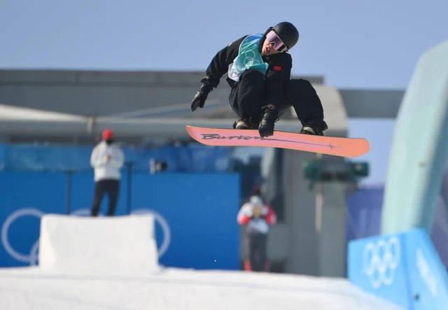 Dan wasan kasar Sin ya lashe lambar zinari a wasan zamiyar kankara ta Snowboard big air_fororder_03087bf40ad162d9a8ea962836324ae58b13cdf1