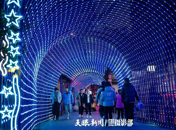 원소절을 맞은 귀양의 명절 분위기_fororder_rBABC2IK92KAGTo7AAAAAAAAAAA322.3000x2221.750x556