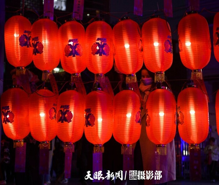 원소절을 맞은 귀양의 명절 분위기_fororder_rBABDGIK92SAOwL2AAAAAAAAAAA677.1600x1349.750x633