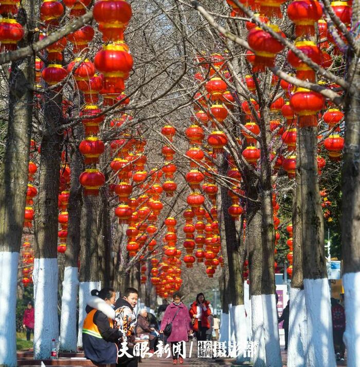 원소절을 맞은 귀양의 명절 분위기_fororder_rBABCWIK916ACuRMAAAAAAAAAAA730.2938x3000.750x766