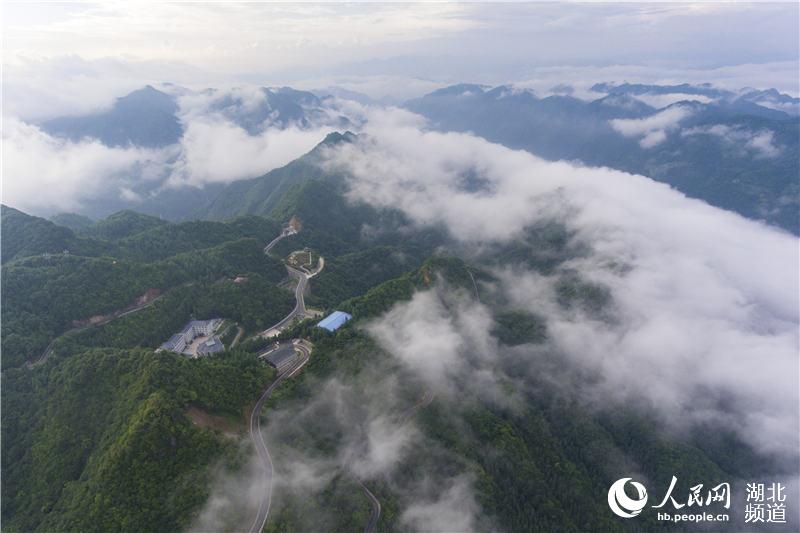 湖北襄阳：昔日矿区变景区 山村蝶变美如画