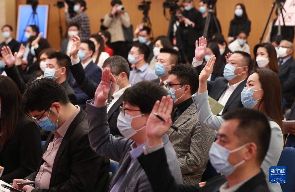 国务委员兼外交部长王毅就中国外交政策和对外关系回答中外记者提问