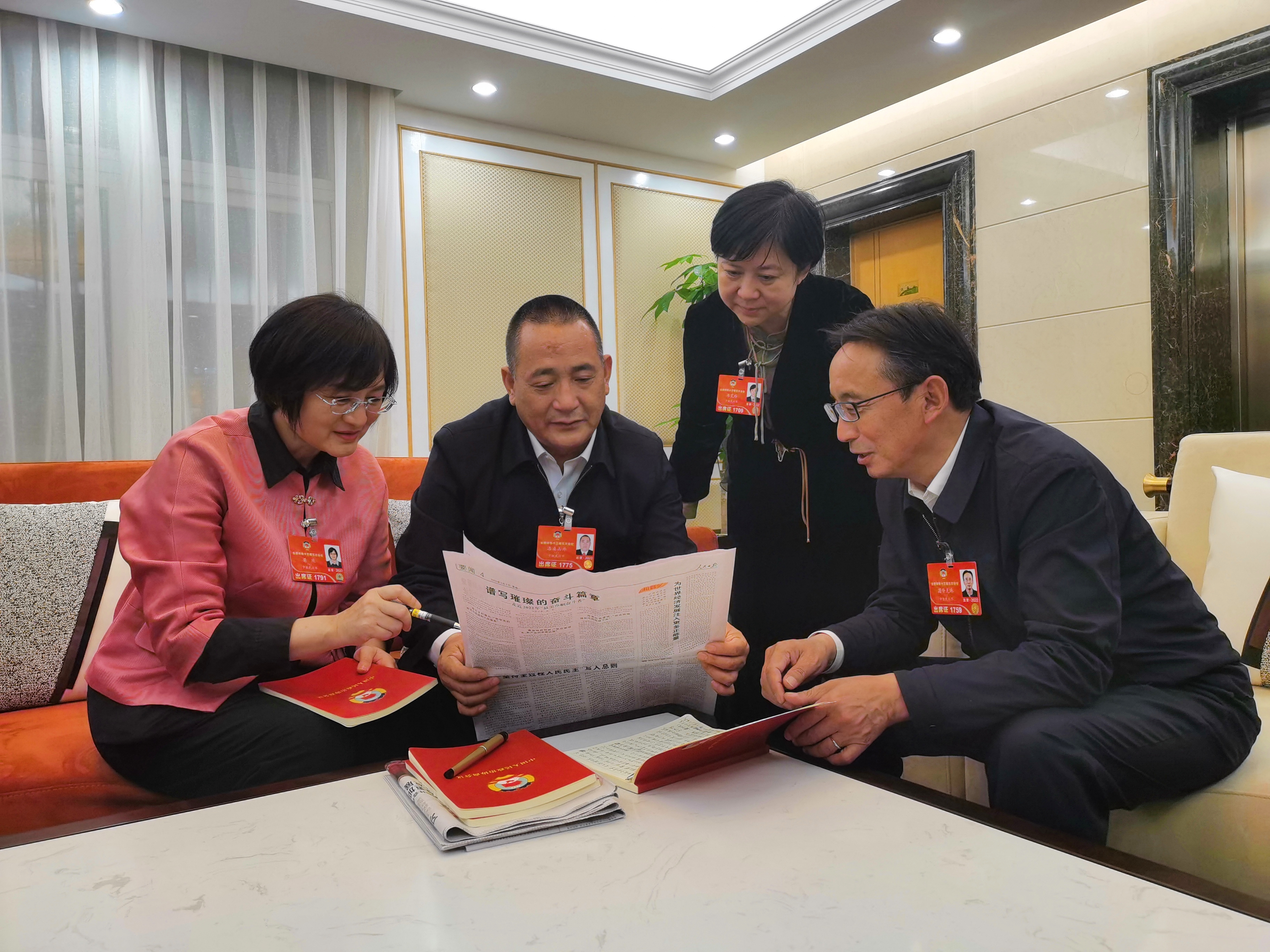 Ủy viên kiểm sát quảng bá món bún ốc_fororder_微信图片_20220309092023