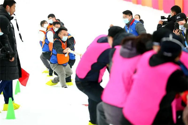 冰雪运动燃起来 2022年灞桥区全民滑雪趣味赛举办_fororder_图片4