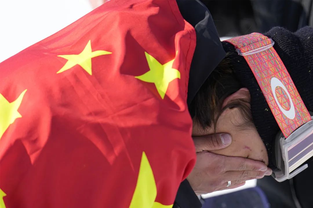 【独家】他是与苏翊鸣抱头痛哭的人