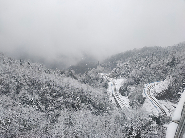 四川眉山雪景图片