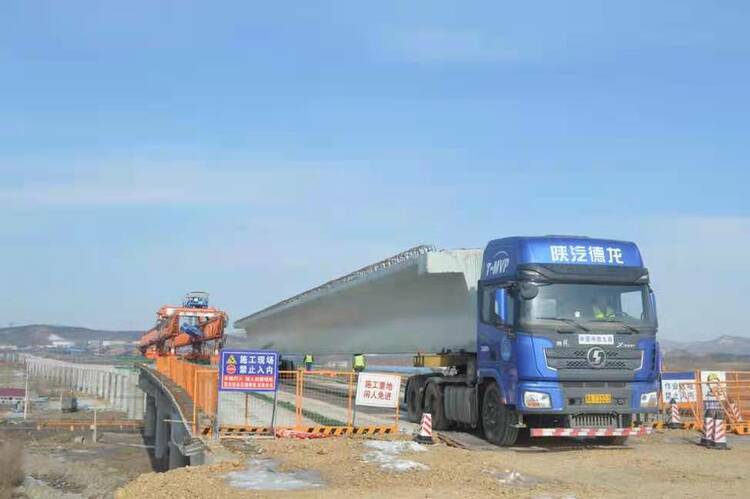 丹阿公路鸡西滴道至兴凯湖机场段改扩建工程全面复工