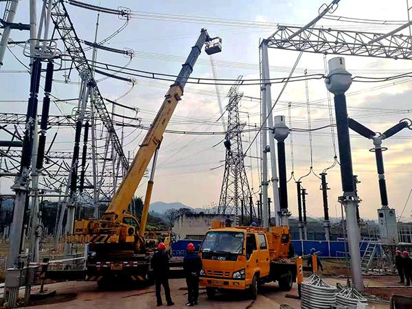 四川各项电网建设工程有序复工_fororder_宜宾叙府500千伏变电站3号主变扩建工程复工检查现场-供图-高珩瑞