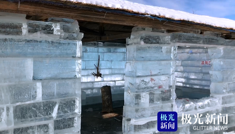 呼中：天暖冰屋成隐患 主人忍痛拆除它