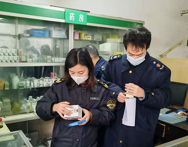 自贡自流井：树新风强担当 优环境促发展_fororder_登门服务企业